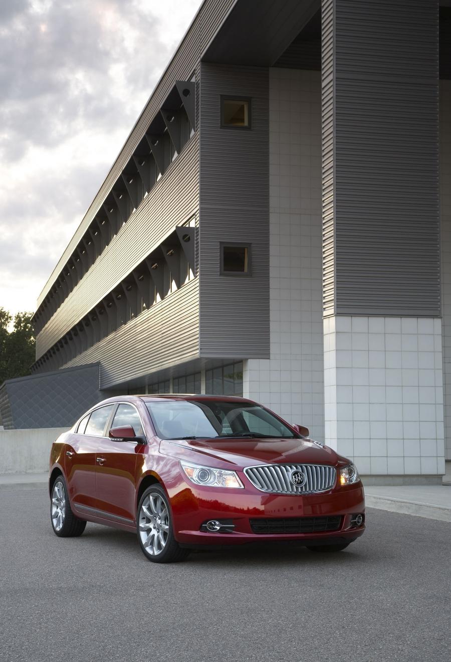  Buick LaCrosse CXS 2010 года  (фото 27 из 38)